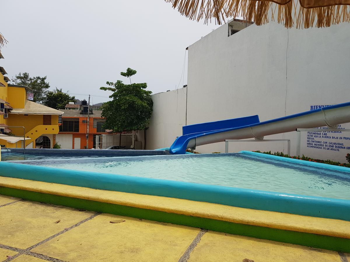 Hotel Bahia Икстапа Екстериор снимка